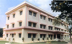 Administrative block and the School of Dance and Music